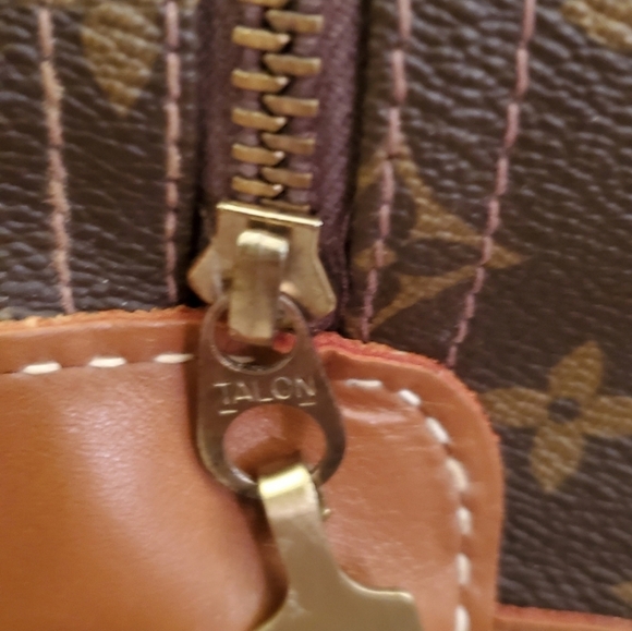 Rare Vintage 1970s 100% Authentic Louis Vuitton Suitcase. - Picture 12 of 15